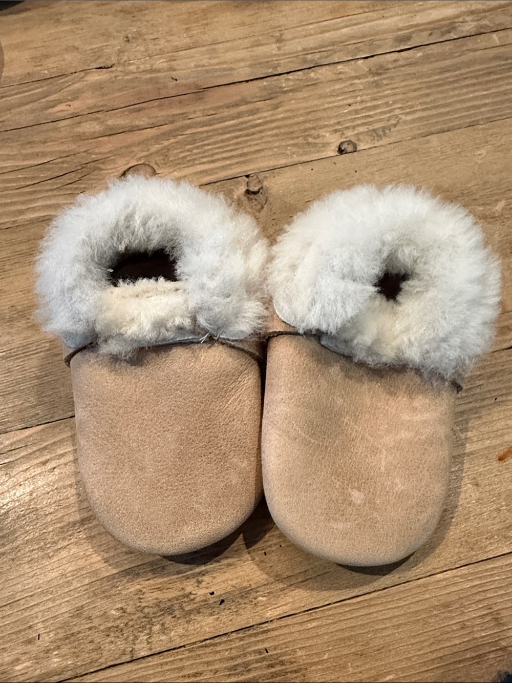 Freshly Picked Tan Suede Shearling Lined Infant Slippers size 2